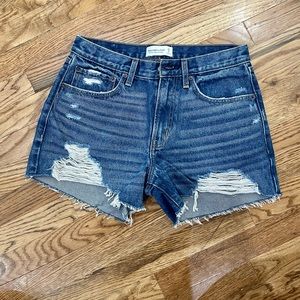 Abercrombie mid-rise, boyfriend cutoff shorts. Great fit and good quality